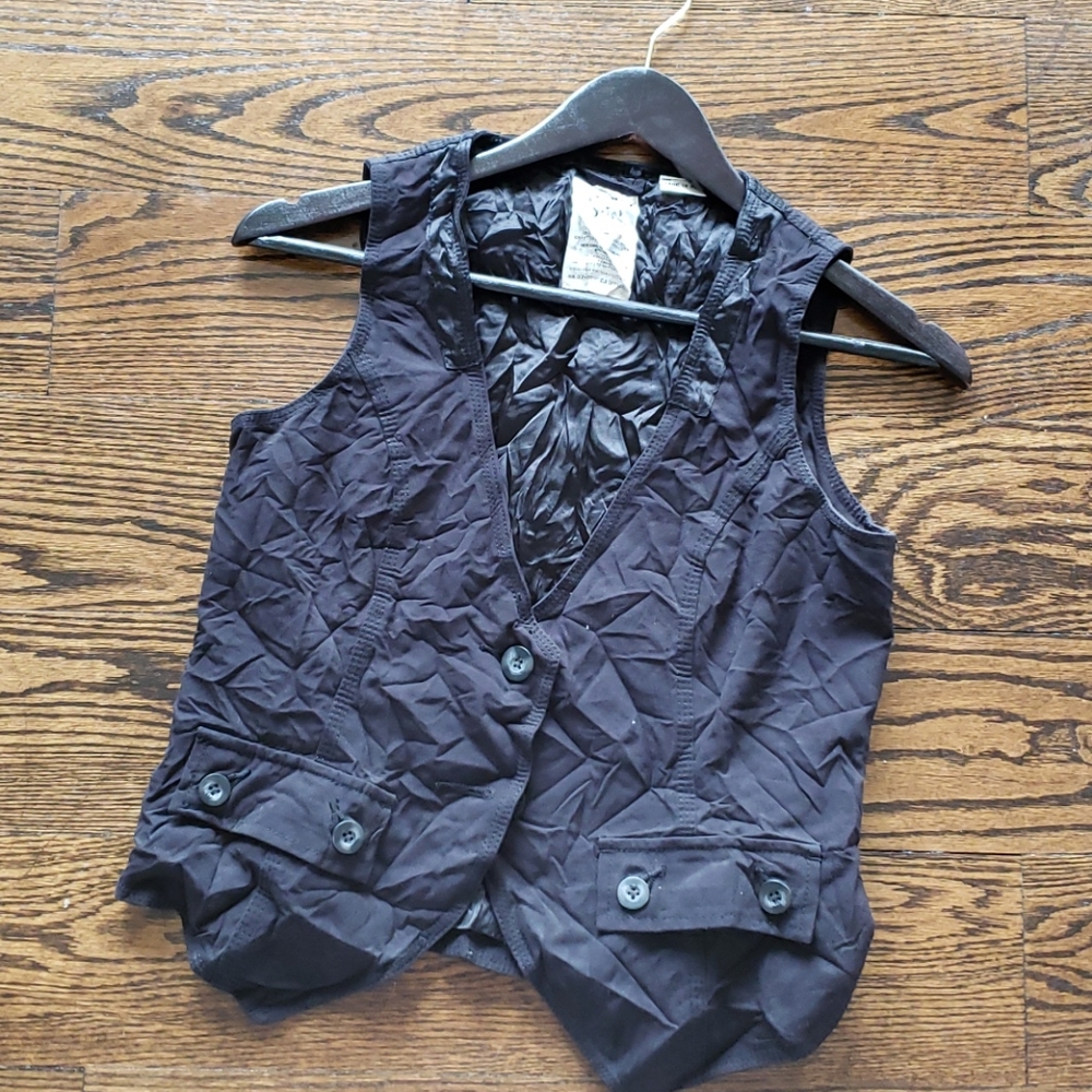 Triple Five Soul Crinkle Vest with Satin Trim